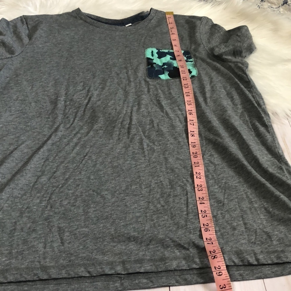 Puma tee size XL (fits like L) - Picture 8 of 9